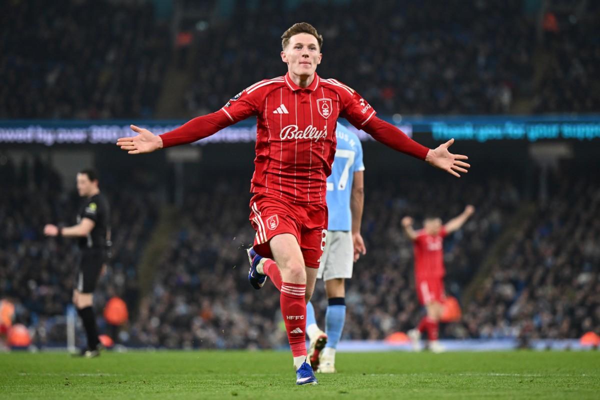 Elliot Anderson, Manchester City'ye Resmen İmza Attı