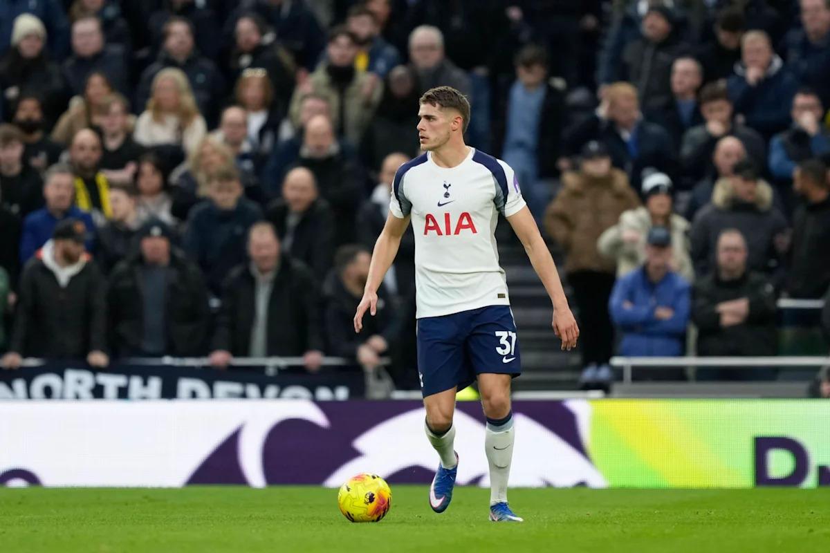Liverpool show concrete interest in Micky van de Ven